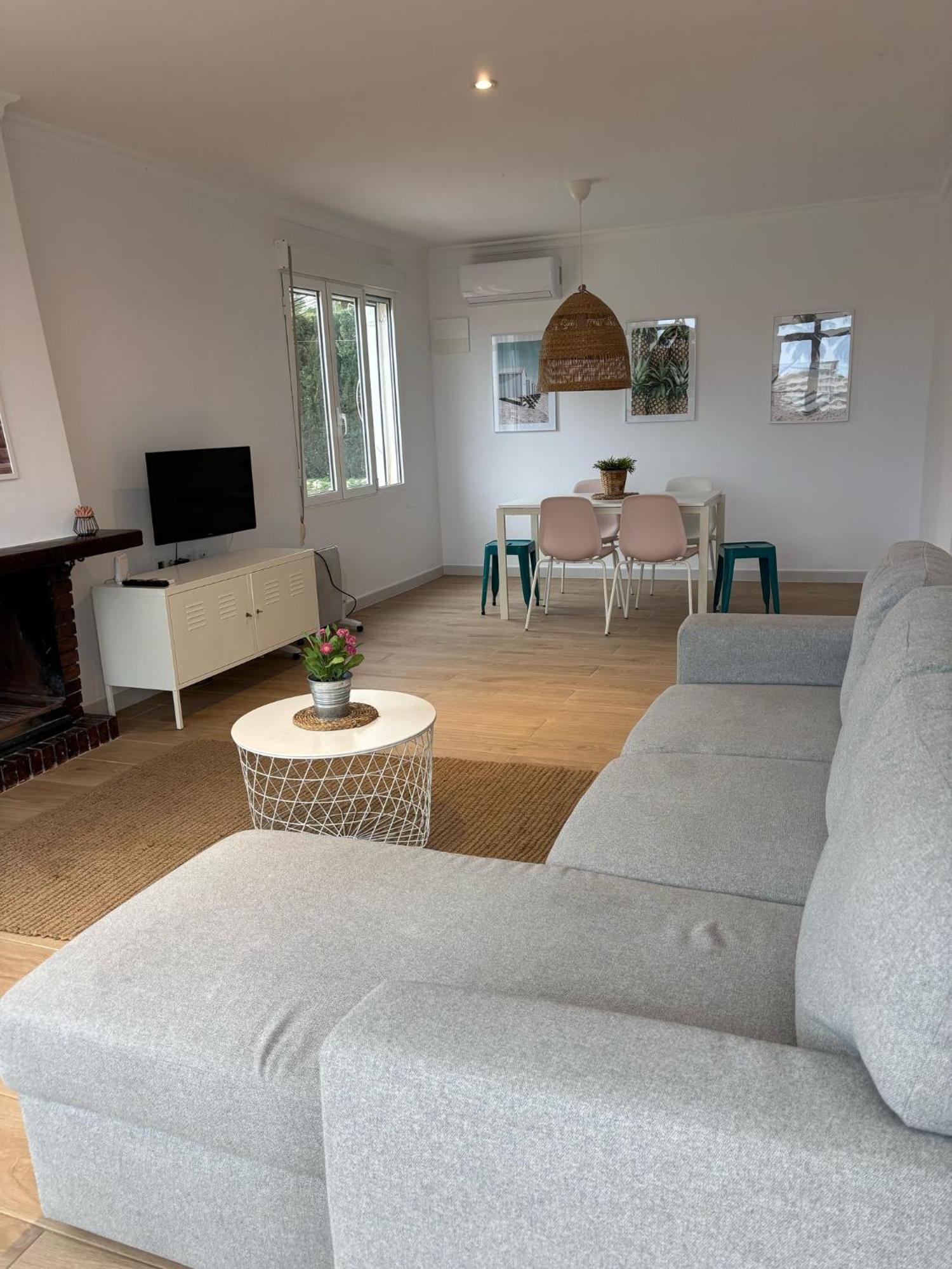 Acogedor Apartamento Junto A La Playa By Bebalmy ฮาเวอา ภายนอก รูปภาพ